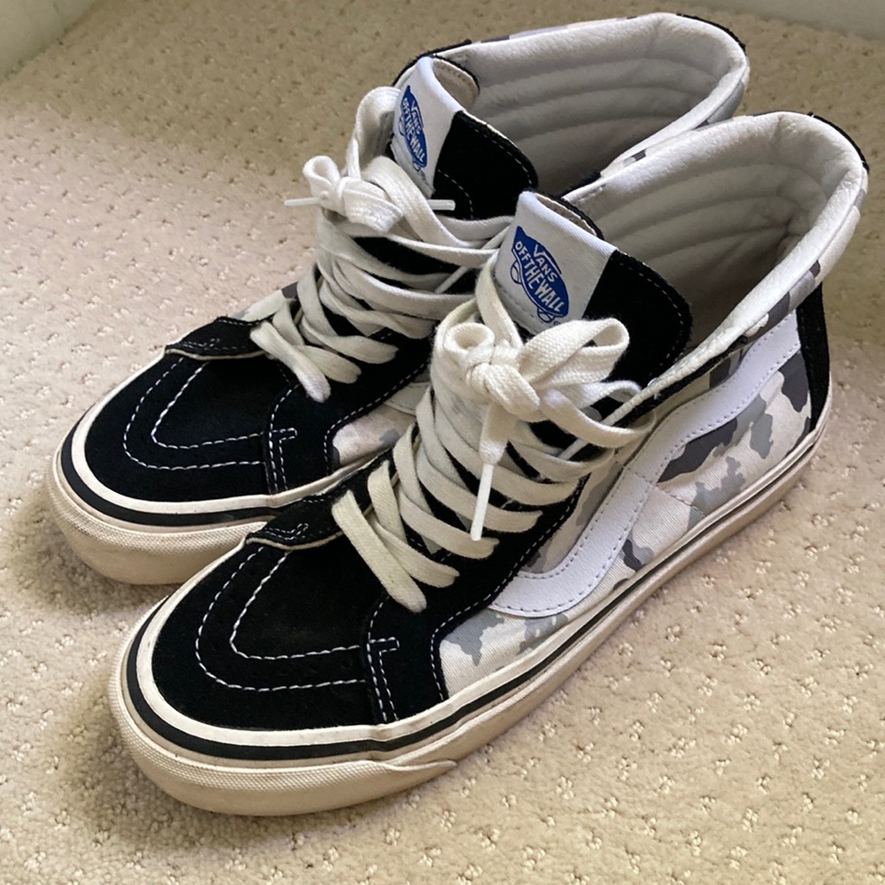 Vans Black with gray camo. Mens 6.5. Women’s 8